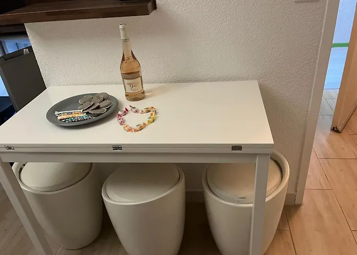 1 Bedroom With Balcony Near The Apartment *