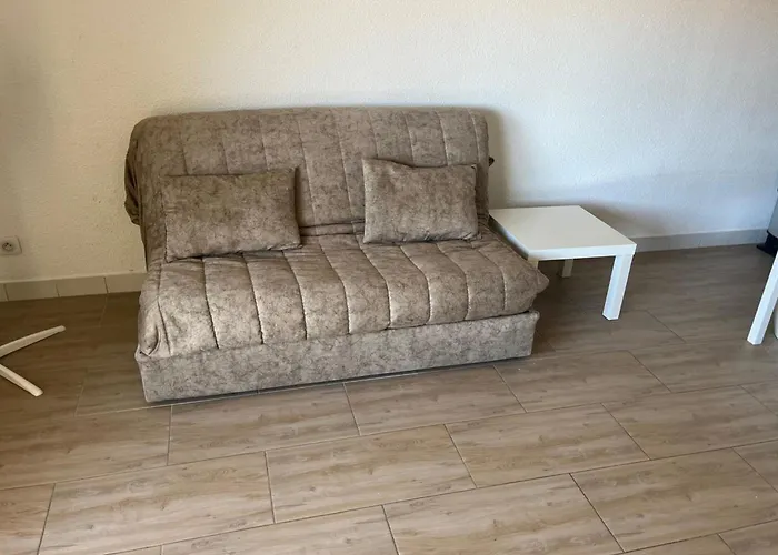 Lejlighed 1 Bedroom With Balcony Near The