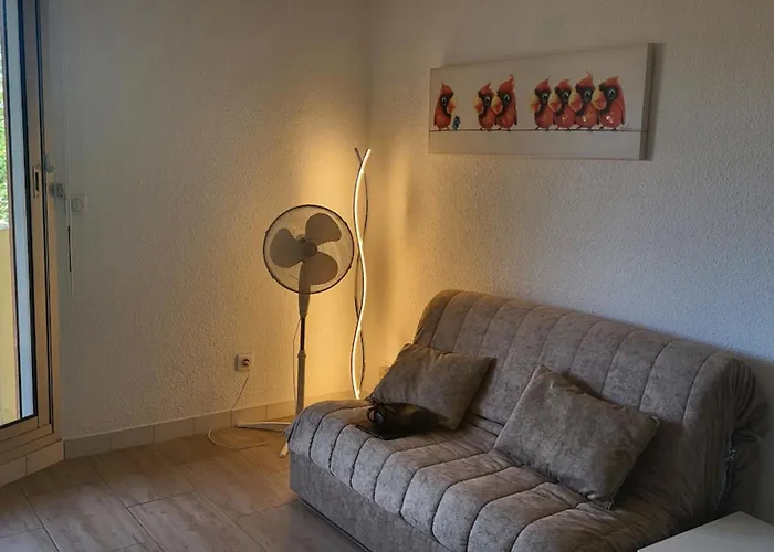 1 Bedroom With Balcony Near The Lejlighed *